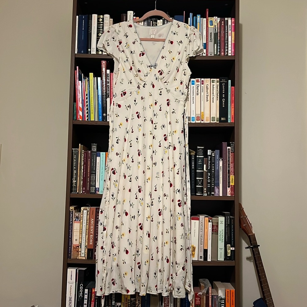Gap x Dôen Floral Midi Dress 🌸